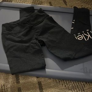 Dark blue Calvin Klein leggings